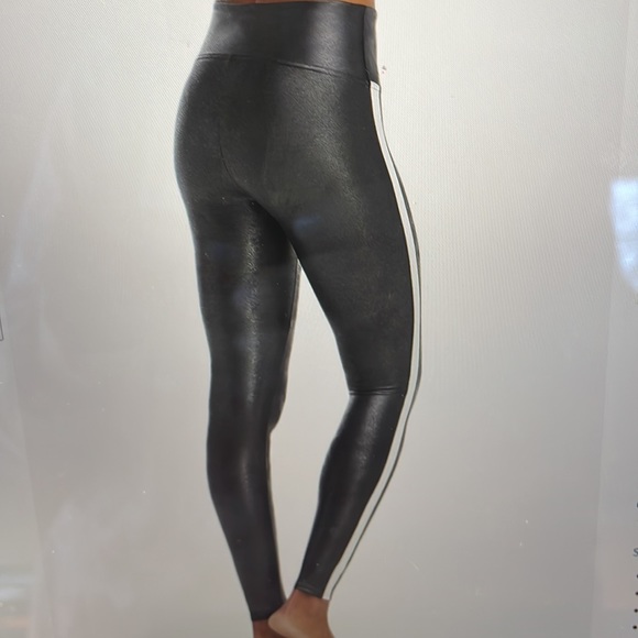Spanx Faux Leather Side Stripe Leggings (Sz M) - Picture 4 of 7